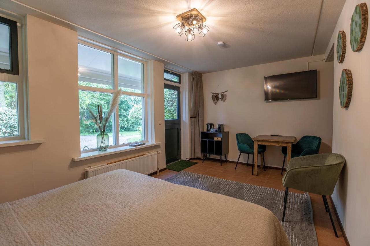 Bed & Bos De 14 Sterren Hotel Den Burg Bagian luar foto