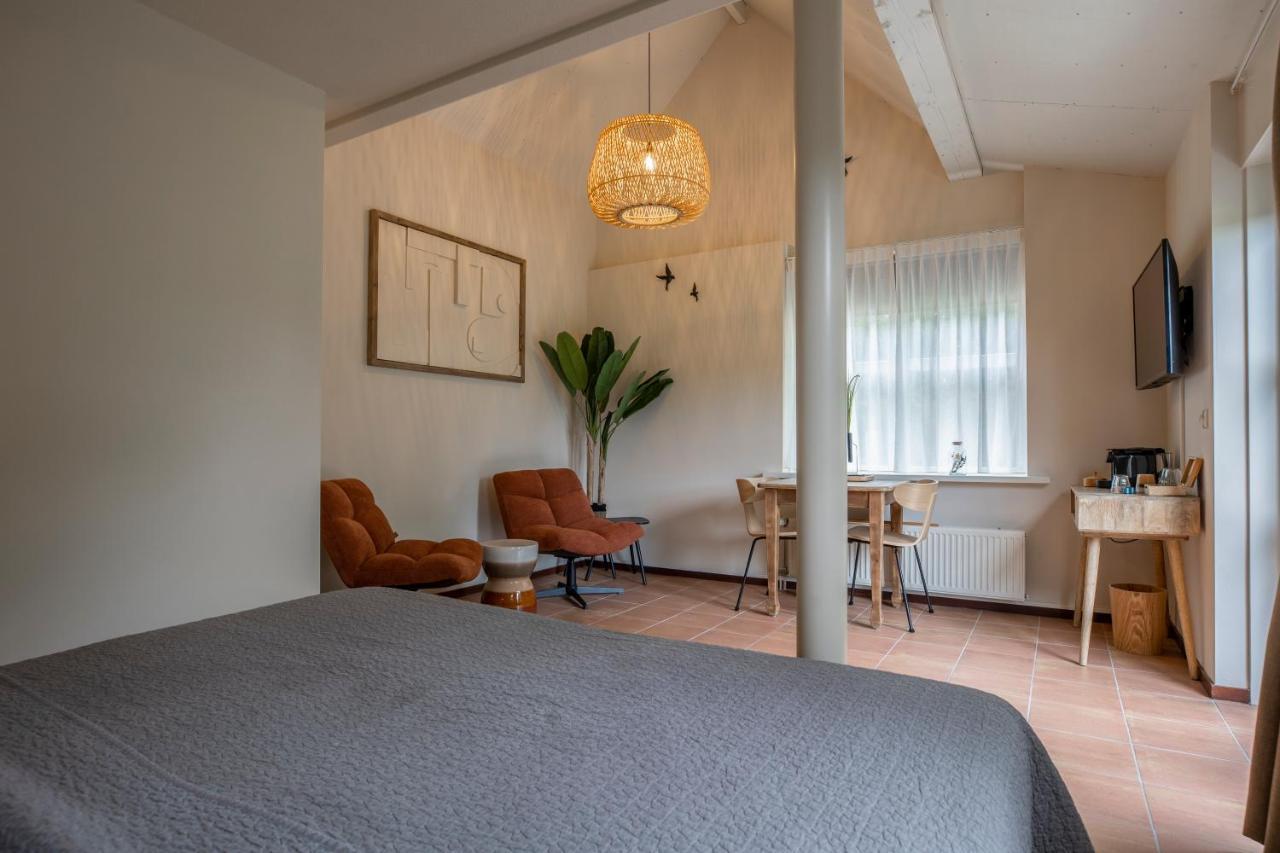 Bed & Bos De 14 Sterren Hotel Den Burg Bagian luar foto